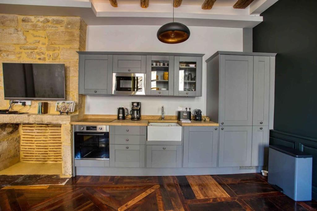 "Les Appartements De Betty A" Coeur Historique Sarlat-la-Canéda Exterior foto