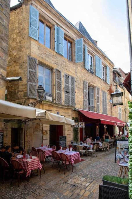 "Les Appartements De Betty A" Coeur Historique Sarlat-la-Canéda Exterior foto